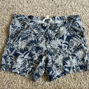 Tropical floral blue shorts linen blend